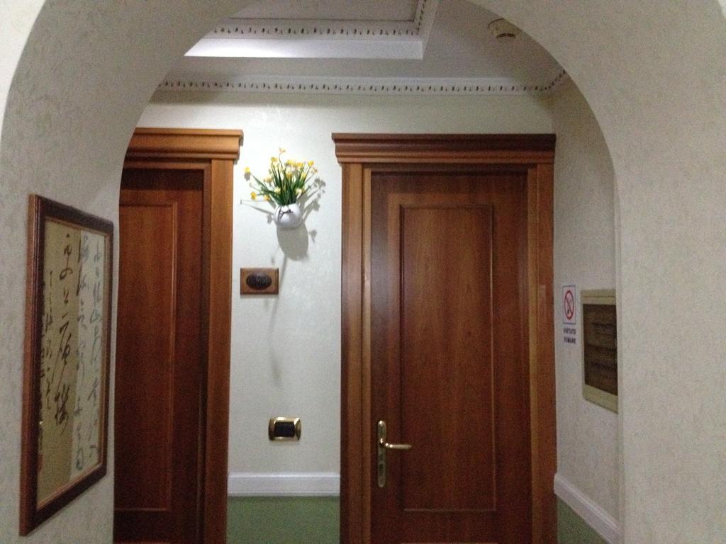 Rome Rainbow Guest House ภายนอก รูปภาพ