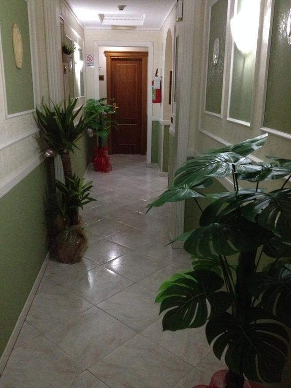 Rome Rainbow Guest House ภายนอก รูปภาพ